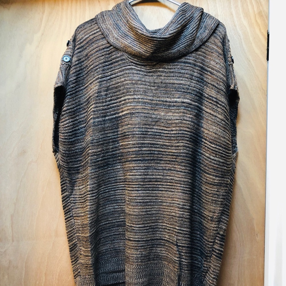 DressBarn Short Sleeve cowl Neck sweater brown